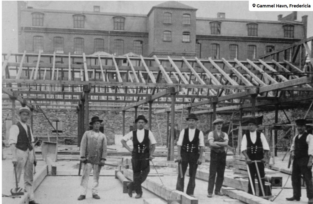 Historisk billede af industriarbejdere i Fredericia