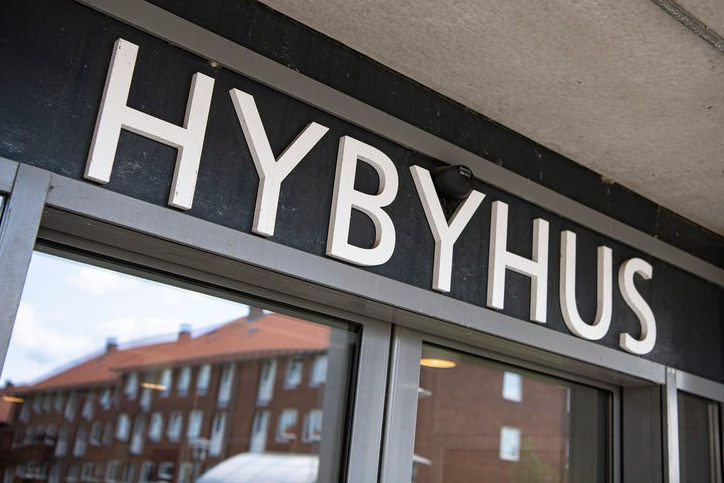 Billede af Hybyhus hoved indgang 